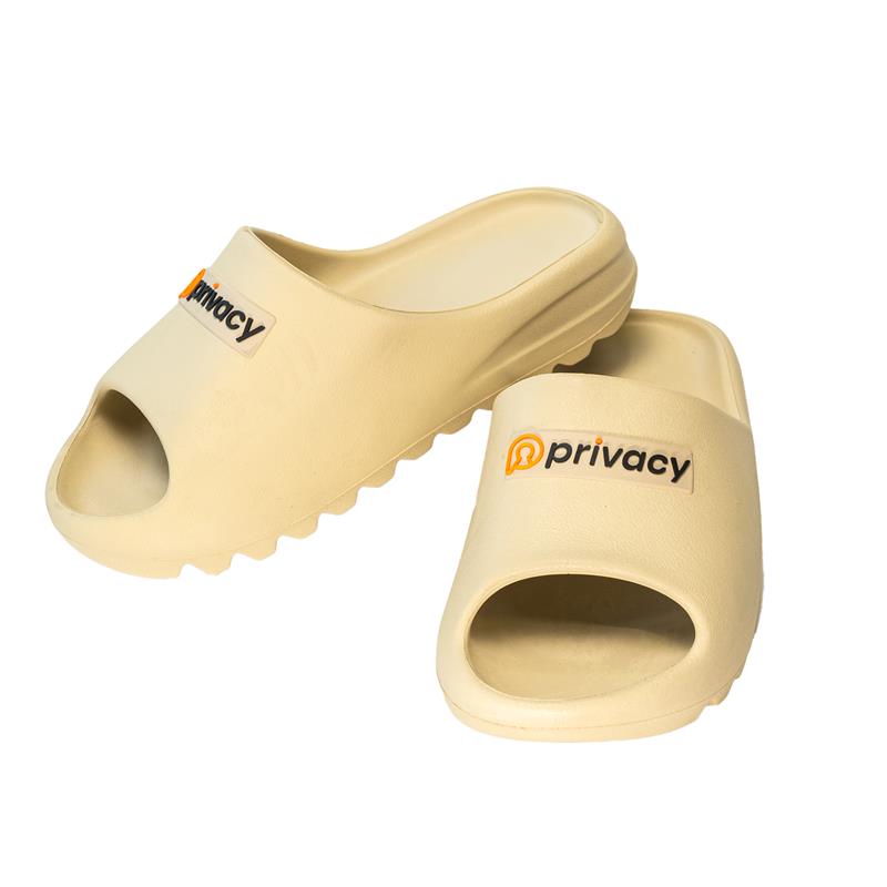 Chinelo Slide Privacy